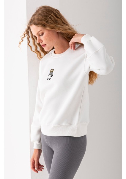 Kadın Bisiklet Yaka Çantalı Ayıcık Nakışlı 3ip Sweatshirt Beyaz - 2626 modelleri