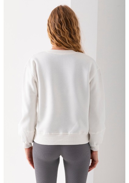 Kadın Bisiklet Yaka Çantalı Ayıcık Nakışlı 3ip Sweatshirt Beyaz - 2626
