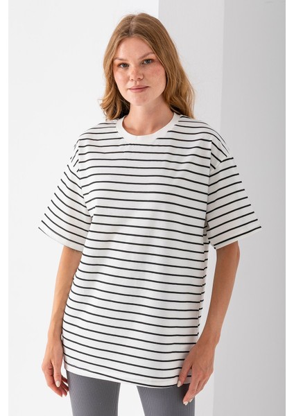 Kadın Bisiklet Yaka Oversize Basic Çizgili T-Shirt Siyah - 25700 fiyatları