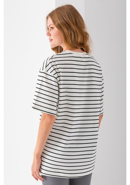 Kadın Bisiklet Yaka Oversize Basic Çizgili T-Shirt Siyah - 25700