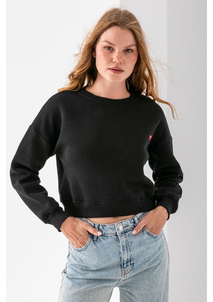 Kadın Bisiklet Yaka Kalp Nakışlı 3ip Crop Sweatshirt Siyah - 2669 fırsatları