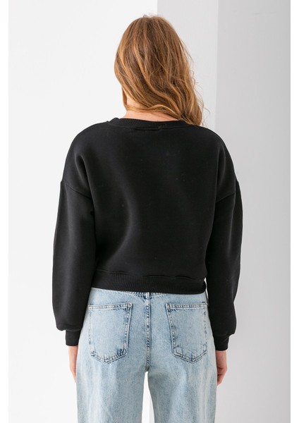 Kadın Bisiklet Yaka Kalp Nakışlı 3ip Crop Sweatshirt Siyah - 2669