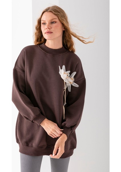 Kadın Bisiklet Yaka Çiçek Aksesuarlı 3ip Oversize Sweatshirt Kahverengi - 2628