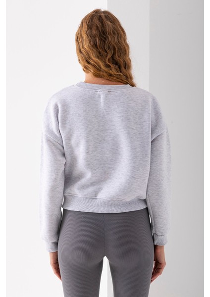Kadın Bisiklet Yaka Kalp Nakışlı 3ip Crop Sweatshirt Gri - 2669