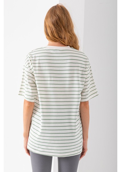 Kadın Bisiklet Yaka Oversize Basic Çizgili T-Shirt Açık Yeşil - 25700