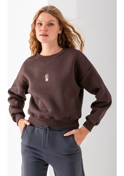 Kadın Bisiklet Yaka Gözlüklü Ayı Nakışlı 3ip Crop Sweatshirt Kahverengi - 2671