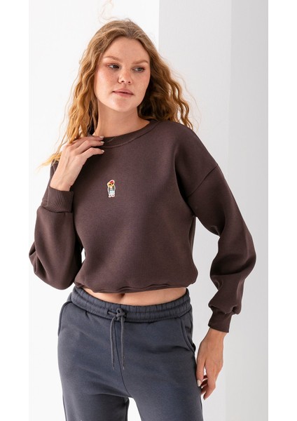 Kadın Bisiklet Yaka Gözlüklü Ayı Nakışlı 3ip Crop Sweatshirt Kahverengi - 2671