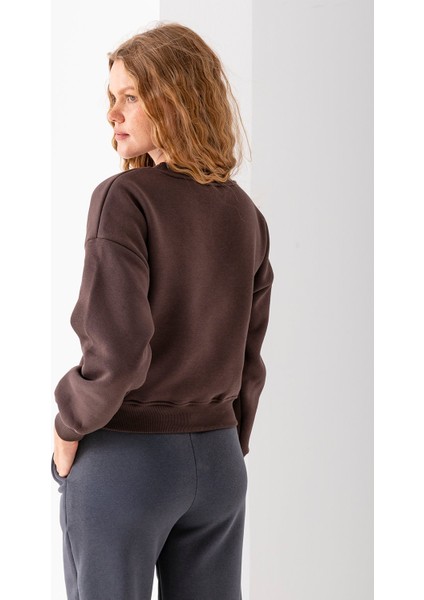 Kadın Bisiklet Yaka Gözlüklü Ayı Nakışlı 3ip Crop Sweatshirt Kahverengi - 2671