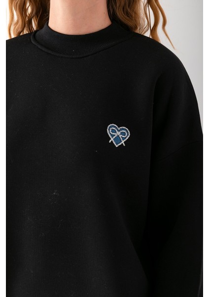 Kadın Bisiklet Yaka Fiyonk Kalp Nakışlı Oversize 3ip Sweatshirt Siyah - 2629