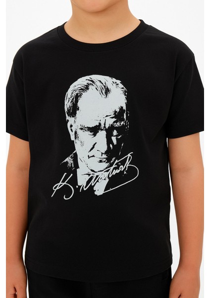 Çocuk Atatürk Baskılı Tişört 5-8 Yaş modelleri