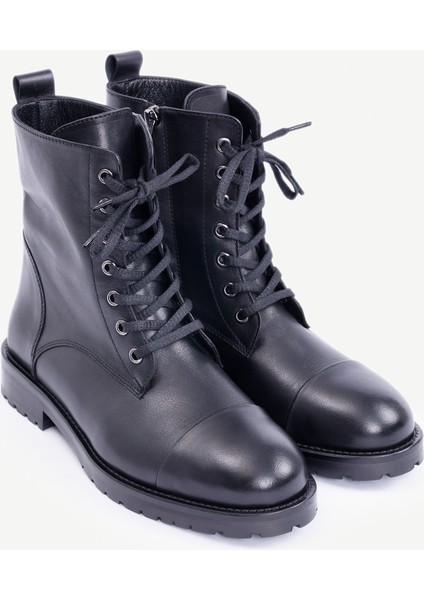 Ince Tabanlı Deri Bağcıklı Bot fırsatları