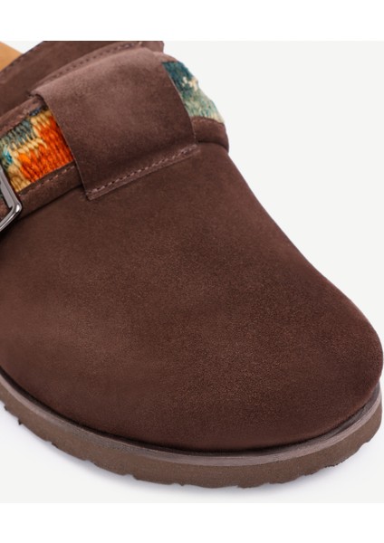 Şerit Detaylı Deri Terlik fiyatları