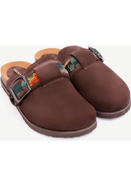 Şerit Detaylı Deri Terlik fırsatları