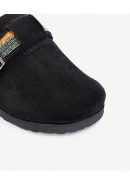 Şerit Detaylı Deri Terlik fiyatları