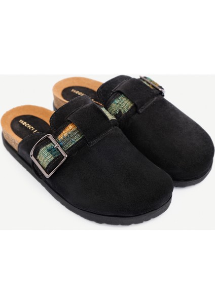 Şerit Detaylı Deri Terlik fırsatları