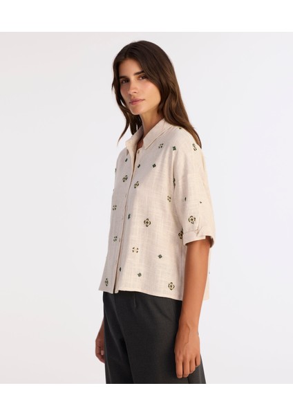 Regular Gömlek Yaka Kısa Kol Gömlek fiyatları