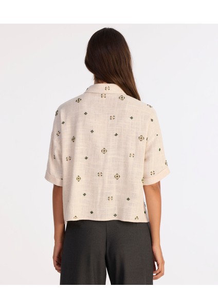 Regular Gömlek Yaka Kısa Kol Gömlek fırsatları