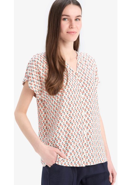 Regular Fit Apaş Yaka Desenli Kısa Kollu Gömlek