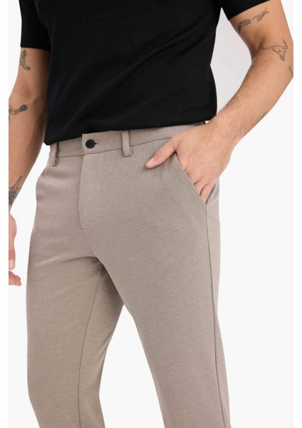Jogger Fit Cepli Esnek Kumaş Düz Paça Pantolon T6317AZ25AU