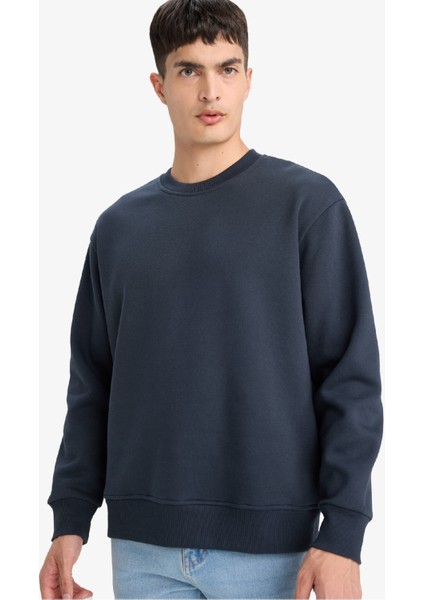 Relax Fit Bisiklet Yaka Kalın İçi Yumuşak Tüylü Basic Düz Sweatshirt T5139AZ25AU modelleri