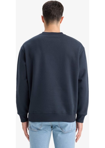 Relax Fit Bisiklet Yaka Kalın İçi Yumuşak Tüylü Basic Düz Sweatshirt T5139AZ25AU