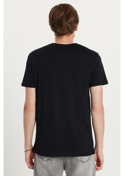 Erkek Slim Fit Dar Kesim %100 Pamuk Yumuşak Dokulu Baskılı Siyah Bisiklet Yaka Tişört indirimleri