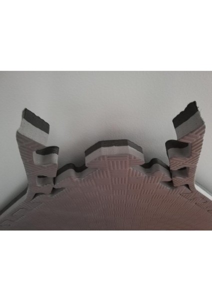 Siyah-Gri Minder 26MM 100CM, Şık ve Konforlu Ev Dekorasyonu Ürünü fiyatları