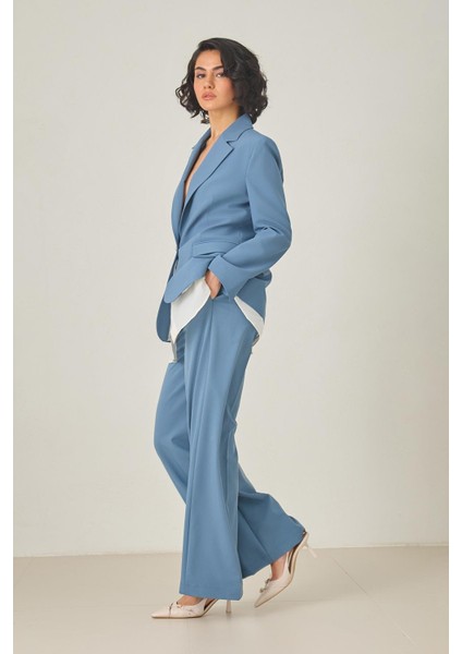 Mavi Tek Düğme ve Gömlek Detaylı Ceket modelleri