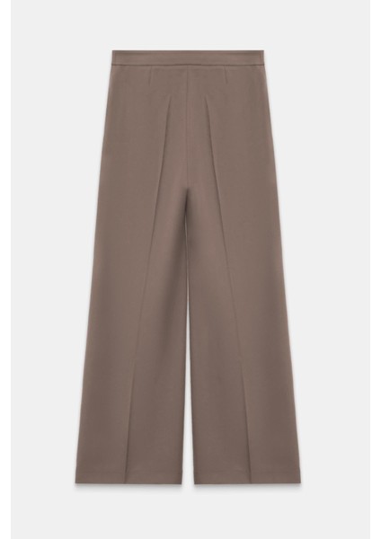 Koyu Kahve Bel Detaylı Dar Kalıp Pantolon fırsatları