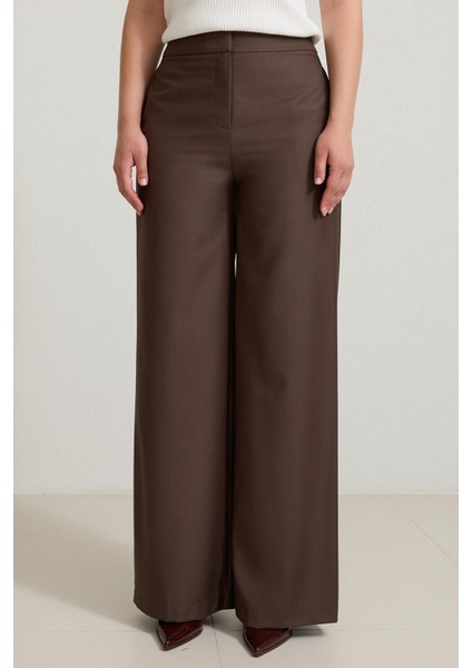 Kahve Bel Detaylı Dar Kalıp Pantolon fırsatları