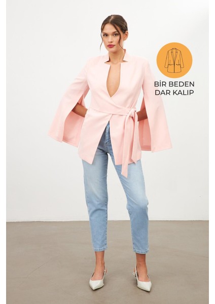 Pudra Kol Detaylı Belde Bağlama Detaylı Ceket