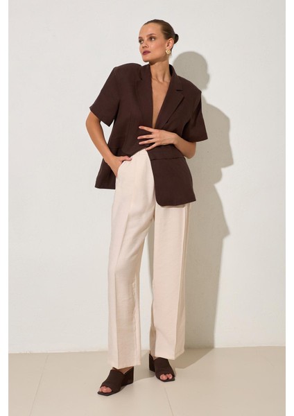 Krem Cep Detaylı Rahat Kesim Pantolon