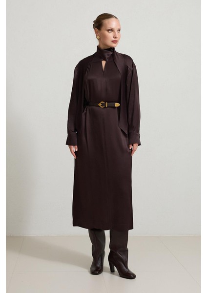 Çikolata Boyun Detaylı Belden Kemerli Elbise fiyatları