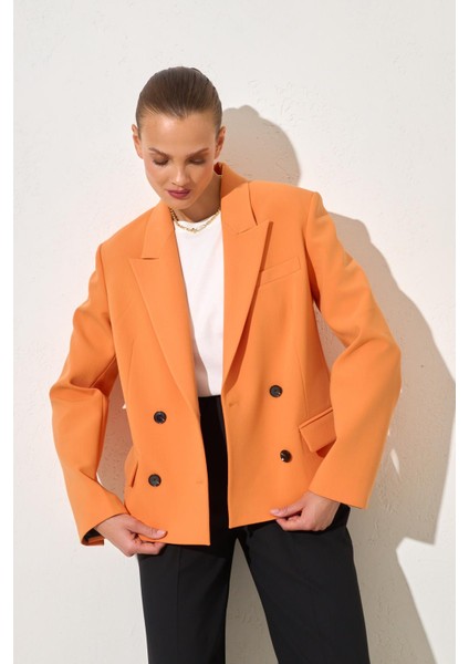 Şeftali Asimetrik Kapama Cep Detaylı Ceket