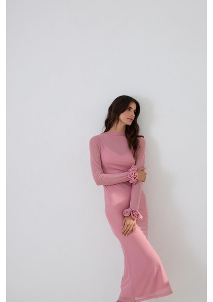 Pembe Dar Kalıp Transparan Ve Kol Detaylı Midi Boy Elbise modelleri