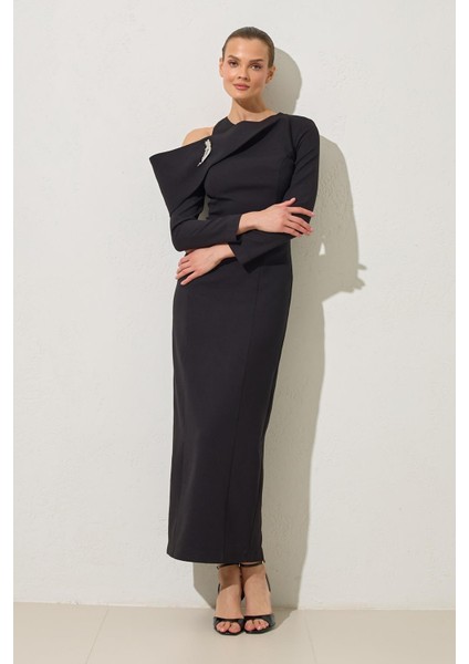 Siyah Kol Detaylı Tam Kalıp Uzun Kollu Elbise fiyatları