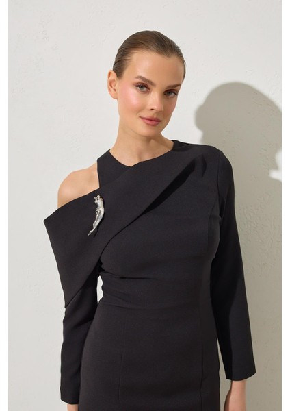 Siyah Kol Detaylı Tam Kalıp Uzun Kollu Elbise indirimleri