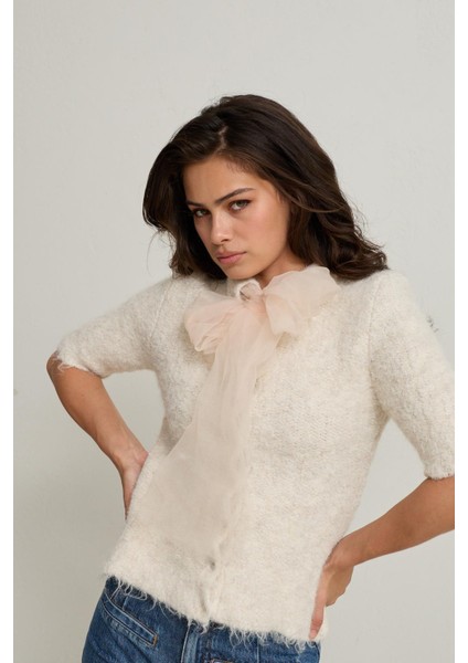 Açık Bej Fiyonk Detaylı Kısa Kollu Triko