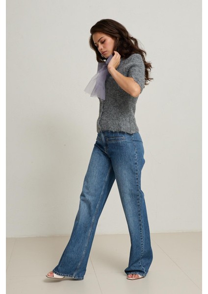 Gri Fiyonk Detaylı Kısa Kollu Triko indirimleri