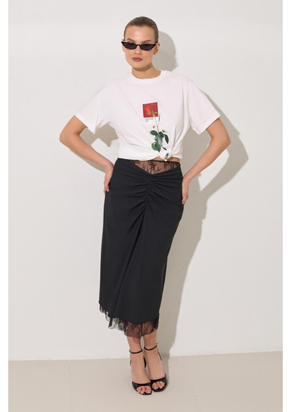 Siyah Önden Büzgü ve Dantel Detaylı Midi Boy Etek