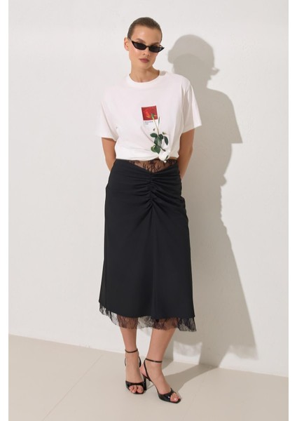 Siyah Önden Büzgü ve Dantel Detaylı Midi Boy Etek fiyatları