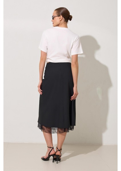 Siyah Önden Büzgü ve Dantel Detaylı Midi Boy Etek fırsatları