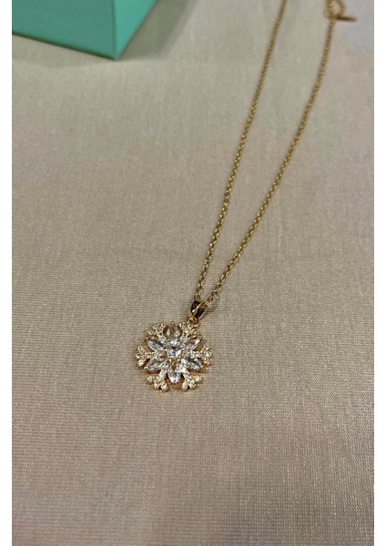 Zarif Lotus Çicekli Paslanmaz Zincirli Kolye fiyatları