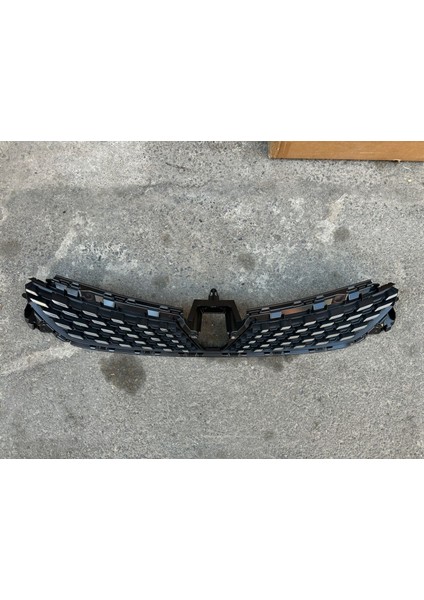 Renault Clio Ön Panjur Krom 2024-2025 622565611R