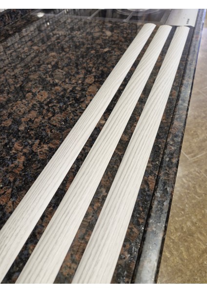 Parke Eşik Çıtası Kendinden Yapışkanlı Beyaz Meşe Renkli Alüminyum Profil 90 Cm/3 Adet.