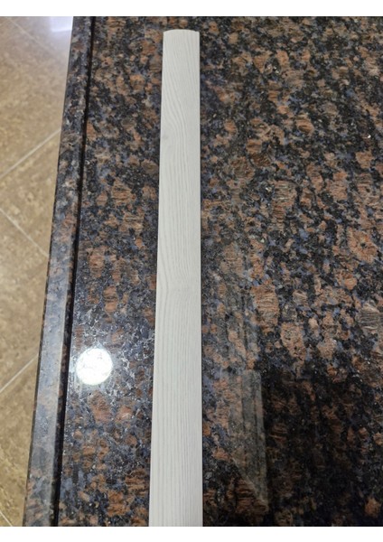 Parke Eşik Çıtası Kendinden Yapışkanlı Beyaz Meşe Renkli Alüminyum Profil 90 Cm/3 Adet.