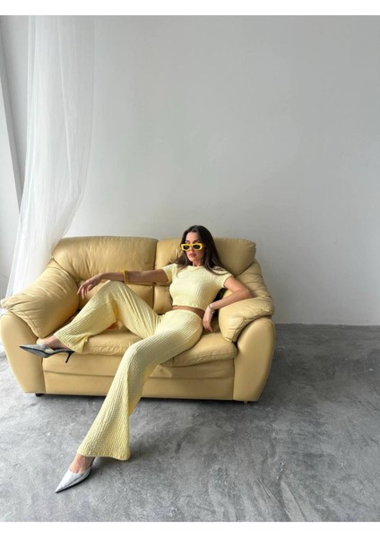 Kadın Yüksek Bel Esnek Bol Paça Pantolon ve Bisiklet Yaka Crop 2'li Takım TKM1000 fırsatları