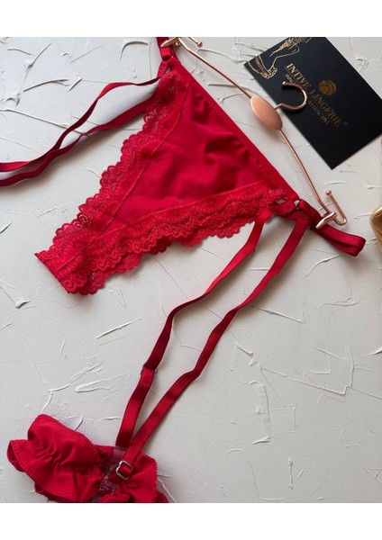Passione Kırmızı Fırfır Bacak Aksesuarlı Jartiyerli Arkası Dekolteli Fantasy Tanga indirimleri