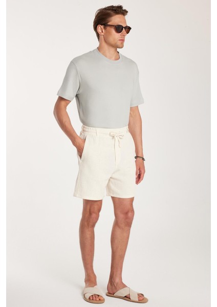 Erkek Regular Rahat Kesim Beli Lastikli ve Kordonlu Yandan Cepli Bej Bermuda Şort modelleri