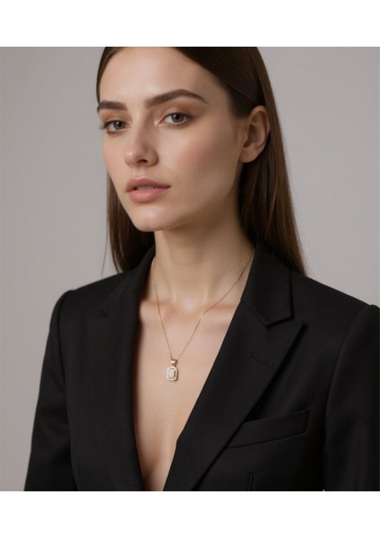 14 Ayar Altın Zirkon Taşlı Baget Kolye